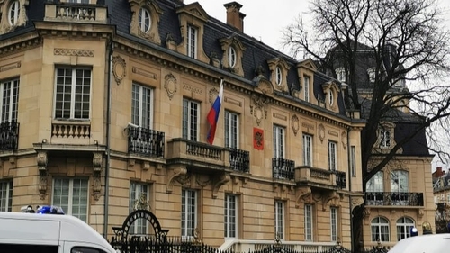Strasbourg : Le consulat général de Russie tagué de croix gammées 